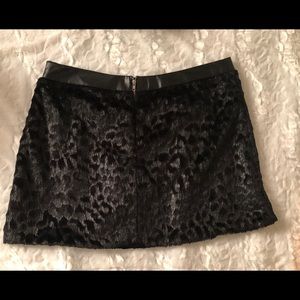 🌞Karis Black Faux Fur Lined Mini Skirt NWOT Large